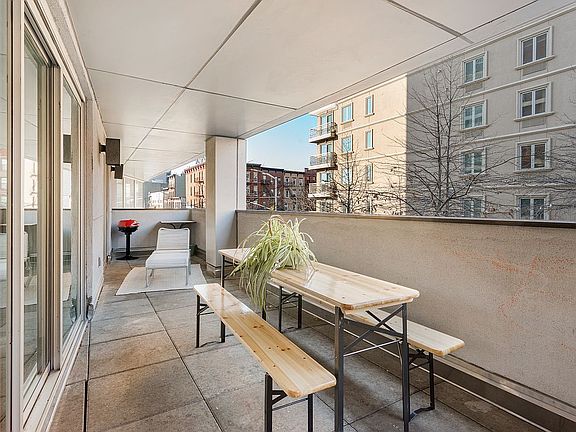 4th image of 253 4th Ave Unit 2D