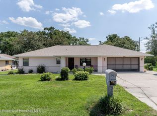250 W Thistle Pl, Beverly Hills, FL 34465