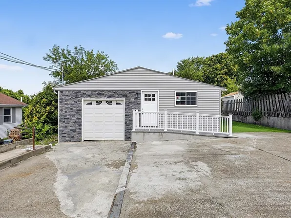 24 Emerson St, Fall River, MA 02720