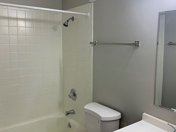 5th image of 5129 Audrey Ave APT 101