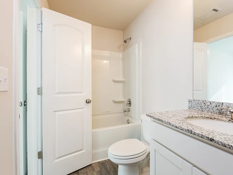 121 Colonial Walk — Photo 9