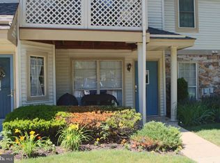 811 Foxmeadow Dr BUILDING 8, Royersford, PA 19468