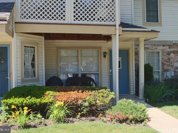 811 Foxmeadow Dr Building 8, Royersford, PA 19468