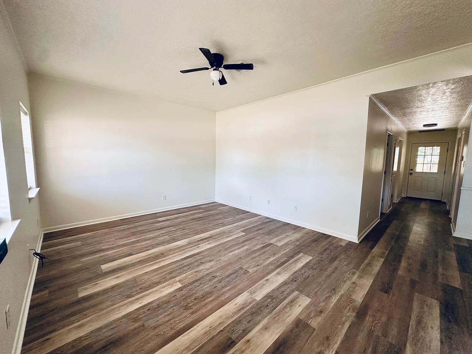 3 bed, 1241 sqft, $1,750 — Photo 2