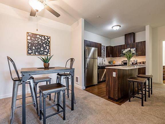 3rd image of 6655 Britton Pkwy NE #7-306