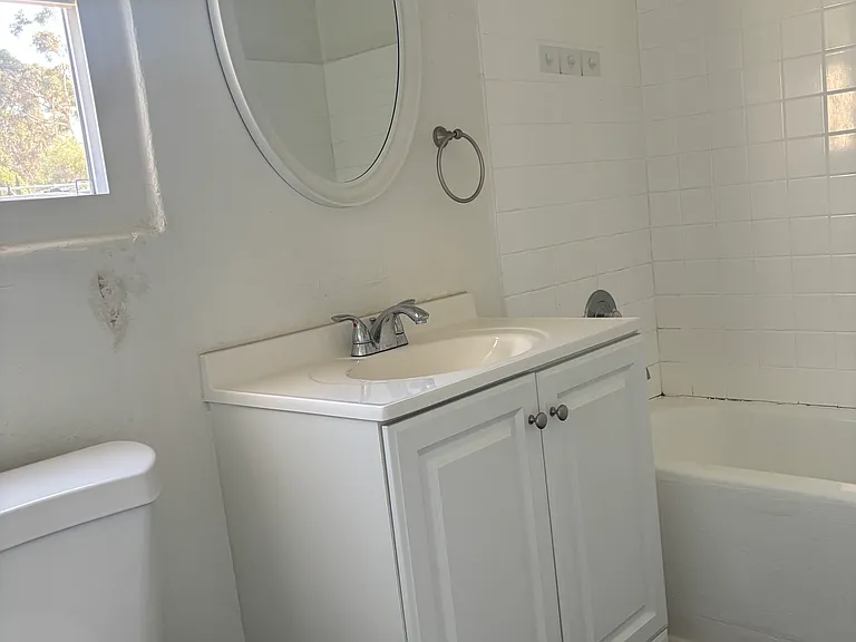 1753 Myrtle Ave #1753 — Photo 2