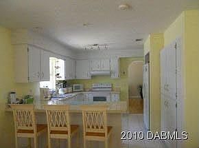 5th image of 92 Dianne Dr