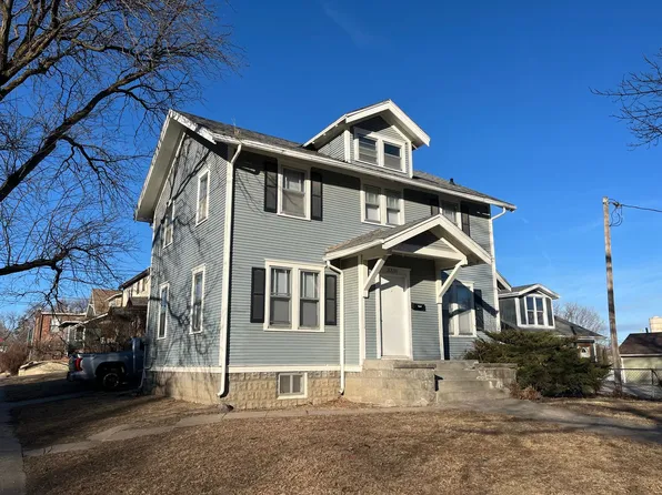 3330 Burt St, Omaha, NE 68131