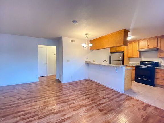2nd image of 226 Coy Dr APT 1