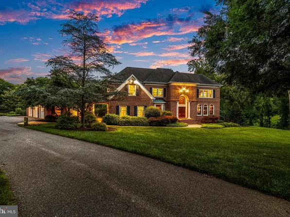 11 Springhill Farm Ct, Cockeysville, MD 21030
