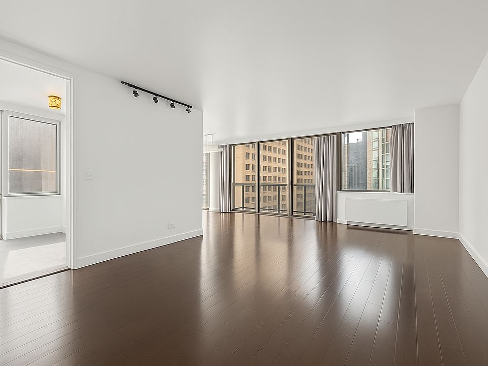 1st image of 255 E 49th St APT 10D