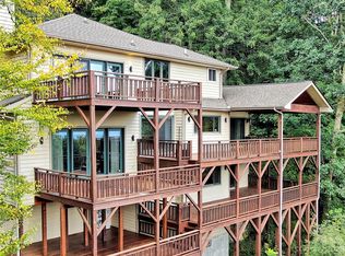 62 Fortune View Dr, Waynesville, NC 28786