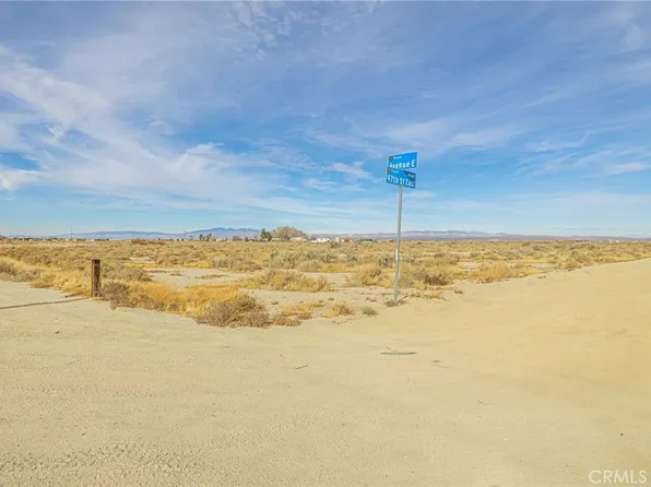 97 Vic Ave, Lancaster, CA 93535