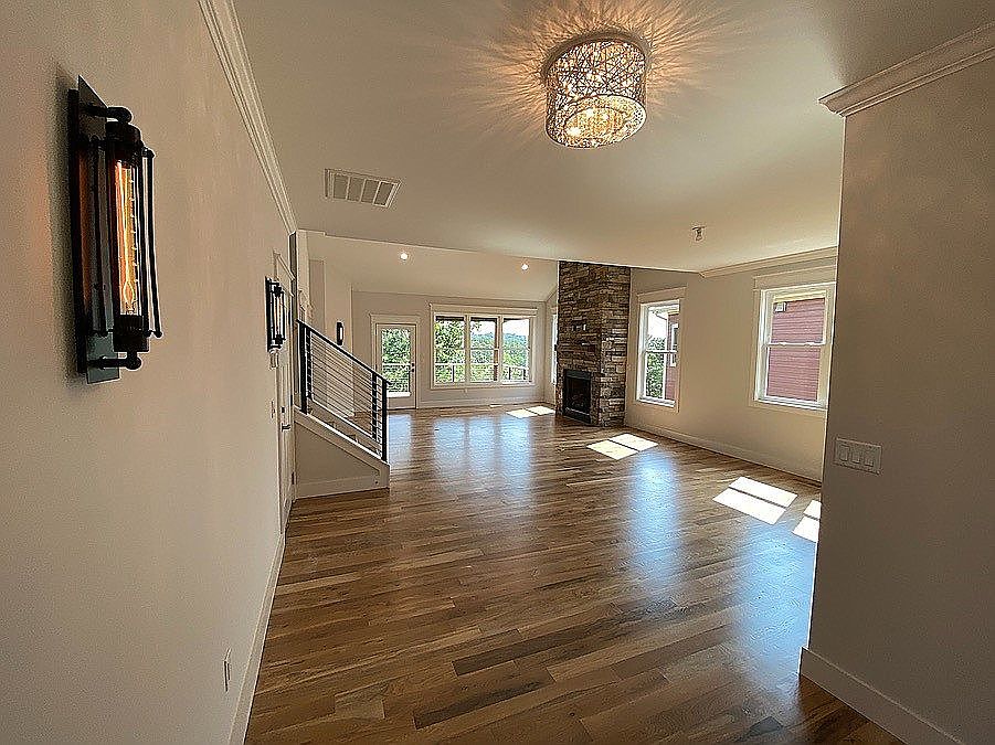 2nd image of 40 Scenic Mountain Dr