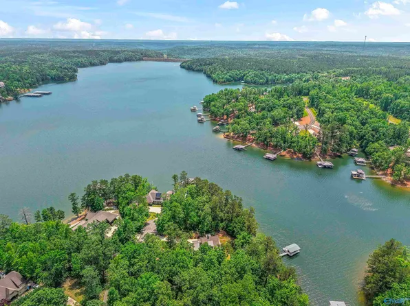 56 Grand Magnolia Dr, Jasper, AL 35504