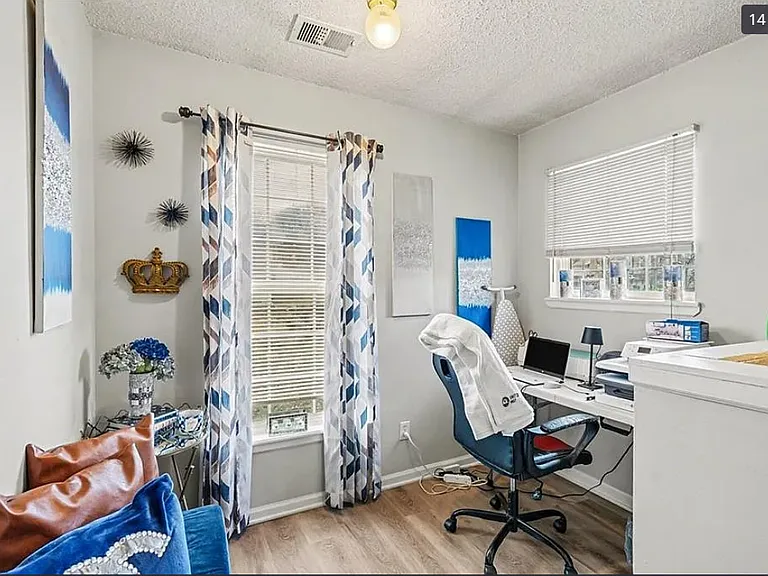 4202 Flora Ave #4200 — Photo 11