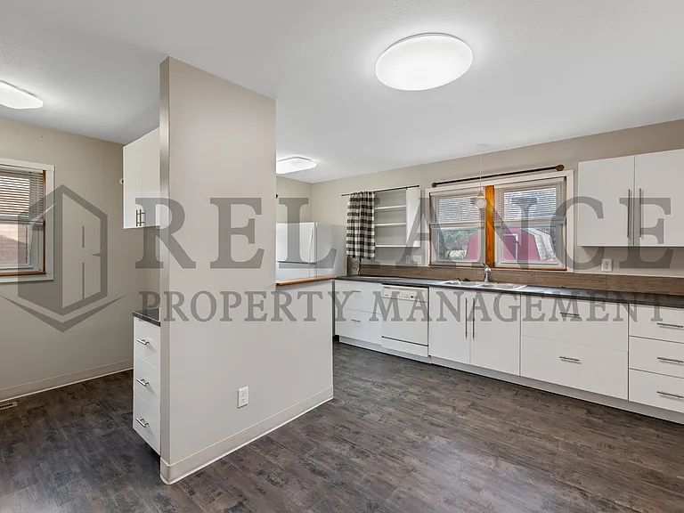 1720 S Windsor Rd — Photo 14