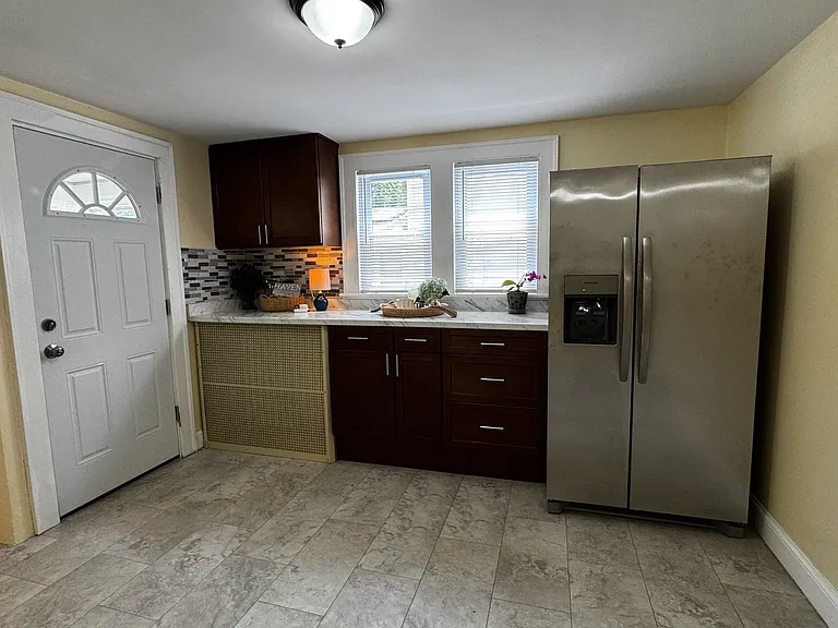 406 Oakwood Ave — Photo 5