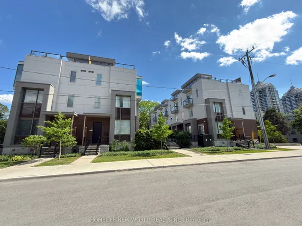 25 Dervock Cres #2, Toronto, ON M2K 0G7
