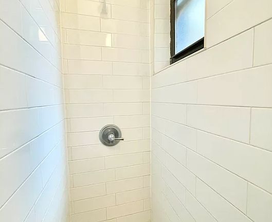 5th image of 219 E 85th St #5RE