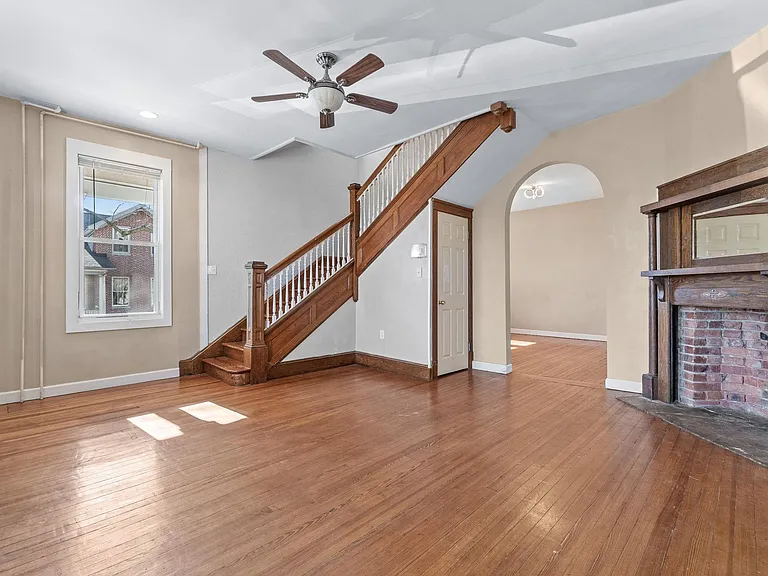 6642 Jefferson Blvd #B — Photo 2