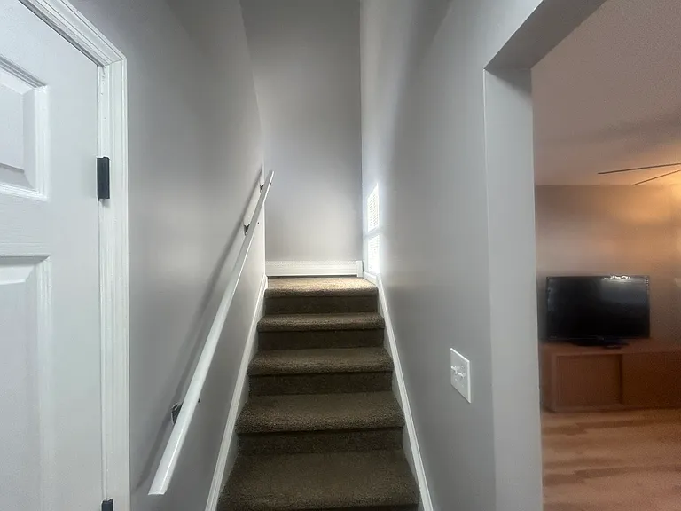4 S Franklin St #B — Photo 12