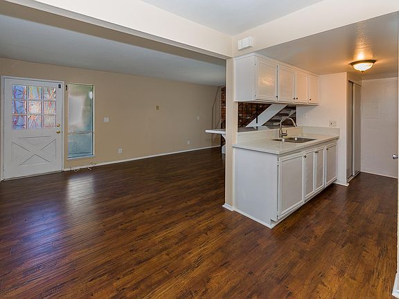 4th image of 2570 Victoria Ave