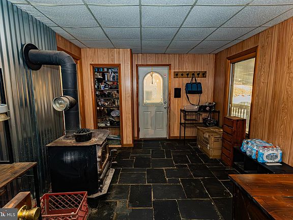 5th image of 670 N Hokendauqua Dr