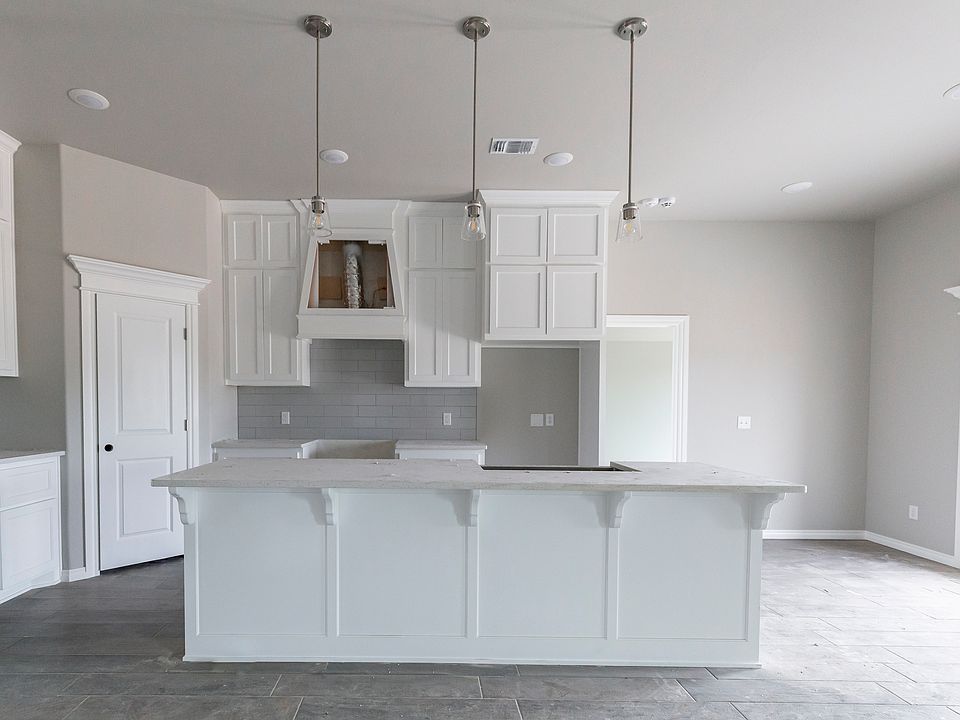 1st image of 3713 Palisade Ln