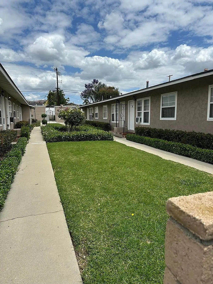 Civic Center Apartments — Photo 4