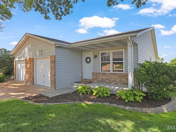 101 Wenona Dr, Washington, MO 63090
