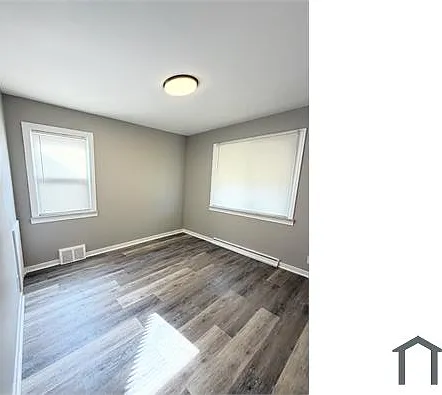 7324 Pierson St — Photo 4