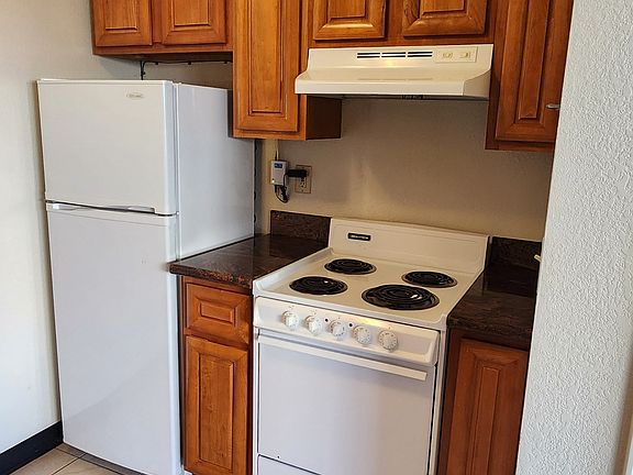 3rd image of 2740 College Ave #107