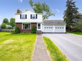 240 Yarmouth Rd, Rochester, NY 14610