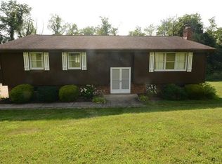 17 Wilson Ave, Cecil, PA 15321