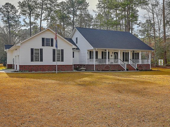 3rd image of 119 Chinners Ln