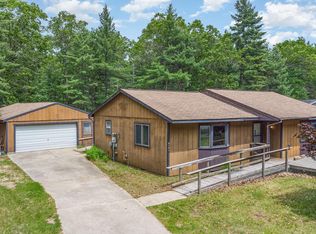 2101 Fern Rd, Oscoda, MI 48750