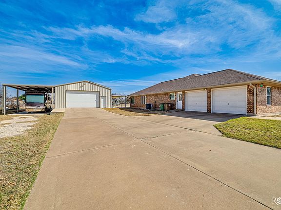 3rd image of 109 Bagpipe Rd