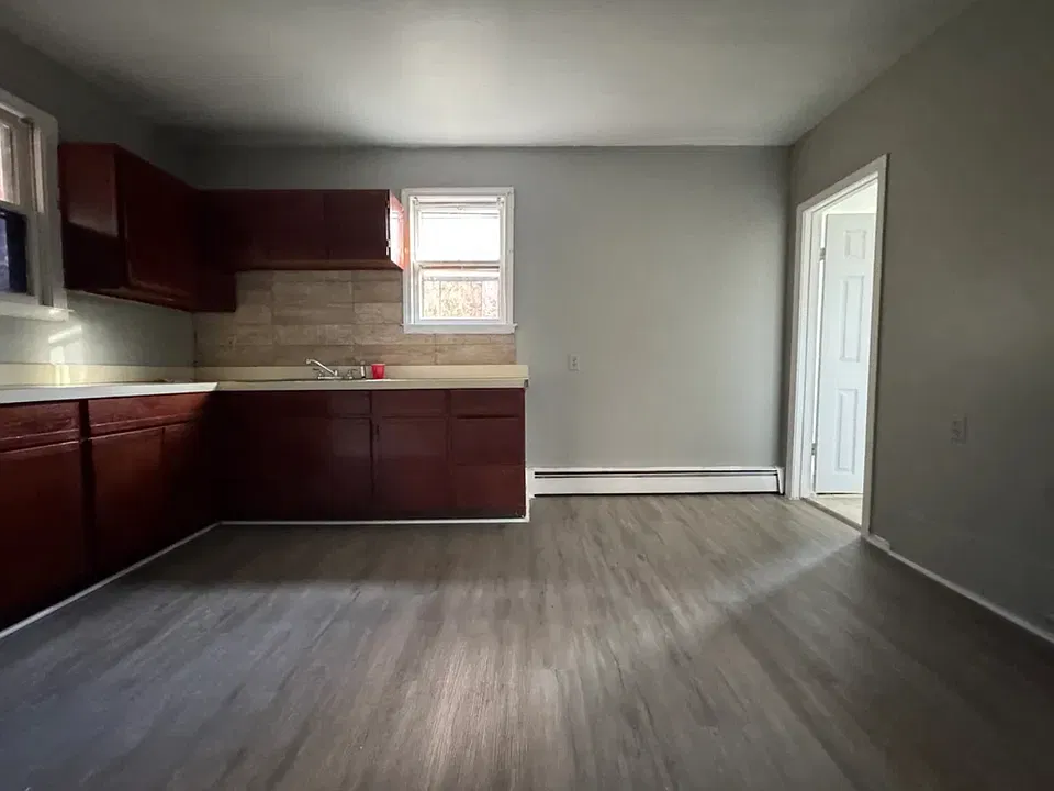 334 Willow St #4D