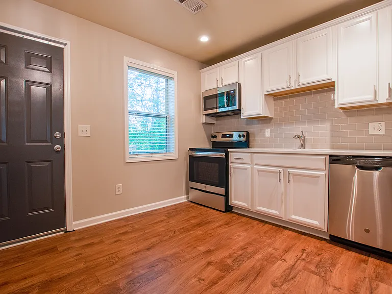 2145 Bolton RD NW — Photo 14