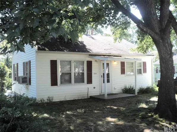 1314 Rockford Pl, Lenoir, NC 28645