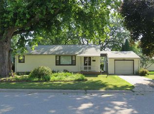 104 West St, Decorah, IA 52101
