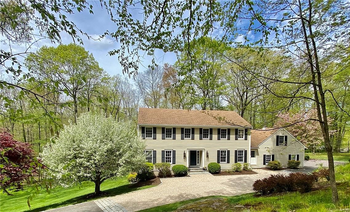 トップス House on the hill SET 36 Hilltop Road, Waccabuc, NY 10597 | Zillow