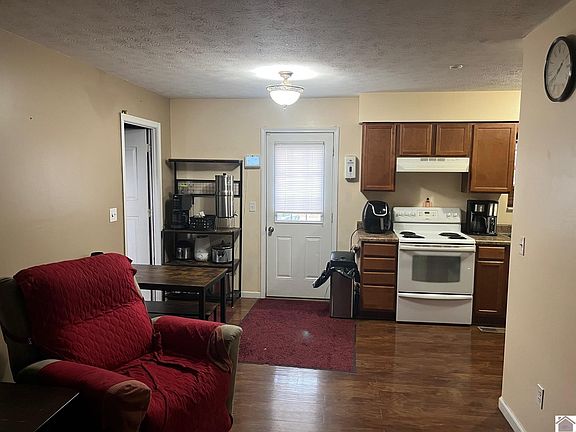 5th image of 1024 Fox Ridge Ct