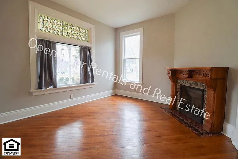2 bed, 1.0 bath, $995 — Photo 3