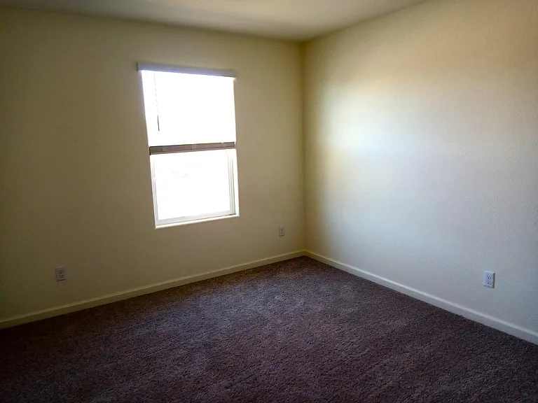 4244 Rutherford Ave — Photo 16