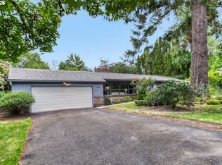 8015 SW Fairway Dr, Portland, OR 97225