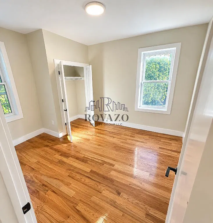 792 Broadway — Photo 4