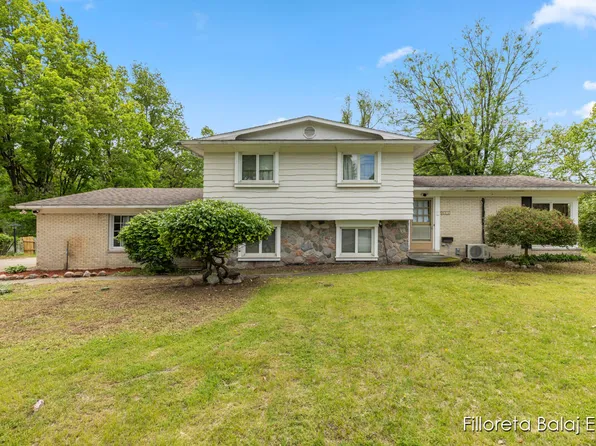 421 Sunview Ave, Portage, MI 49002