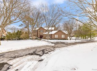 1769 Golf Ridge Dr S, Bloomfield Hills, MI 48302